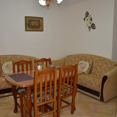 Ana Apartment *