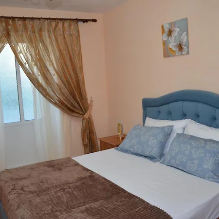 Ana Apartment *